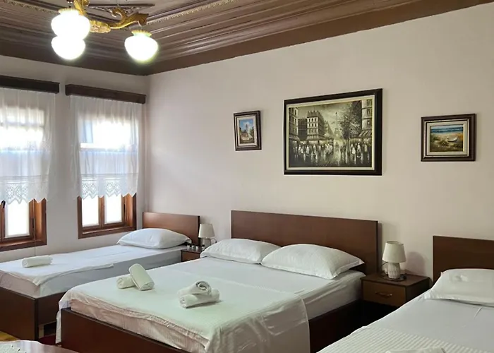 招待所 Xhulio Castle Walk Guesthouse