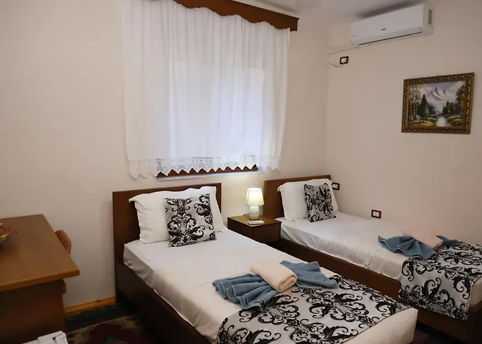 Penzion Xhulio Castle Walk 3*