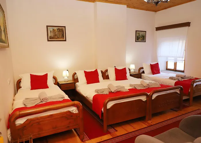 Penzion Xhulio Castle Walk Berat