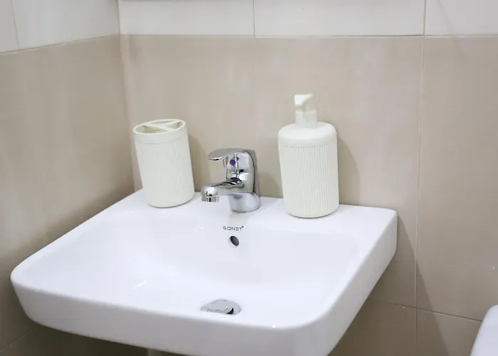 Xhulio Castle Walk Penzion 3*