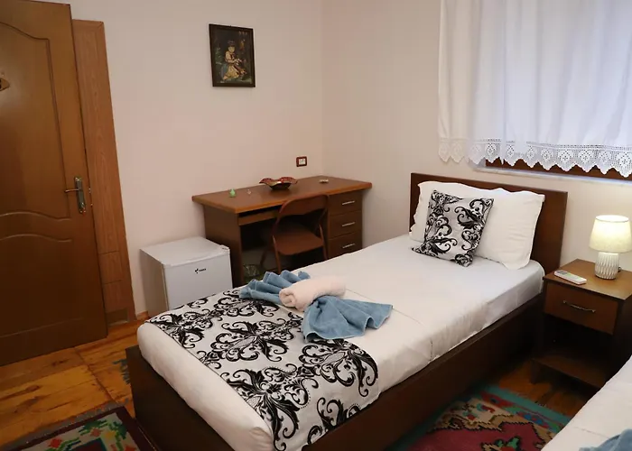 Penzion Xhulio Castle Walk Berat